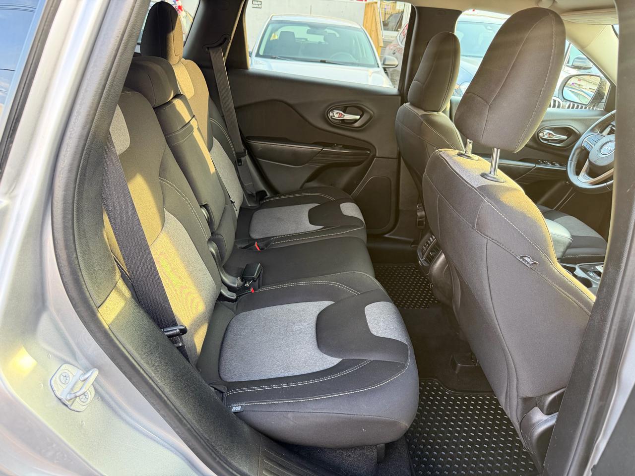 Jeep Cherokee Latitude 4WD 2014