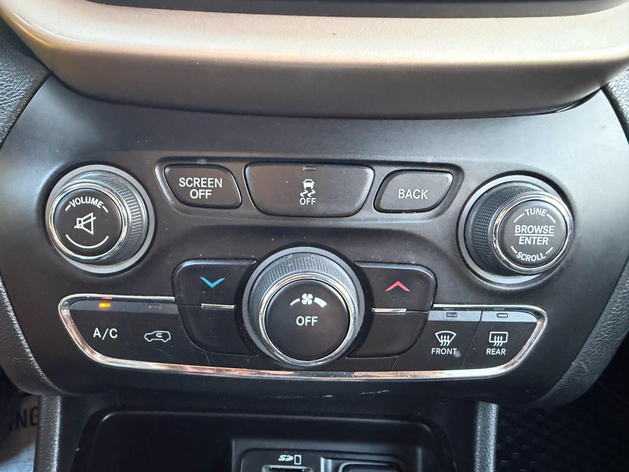 Jeep Cherokee Latitude 4WD 2014