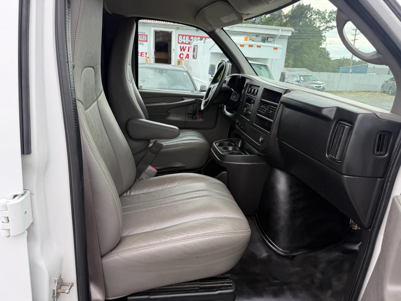 GMC Savana G2500 Cargo 2014