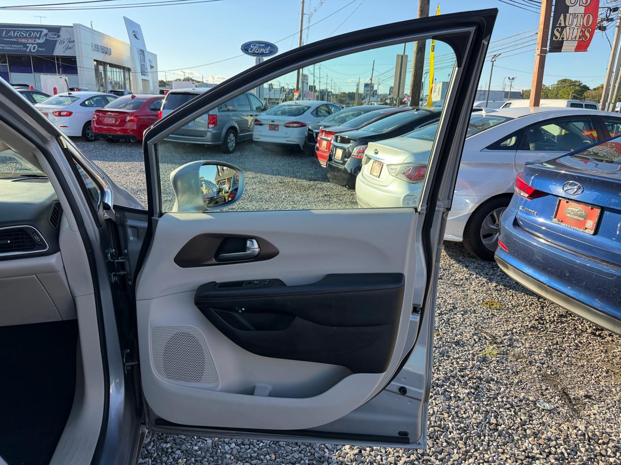 Chrysler Pacifica Touring-L 2017