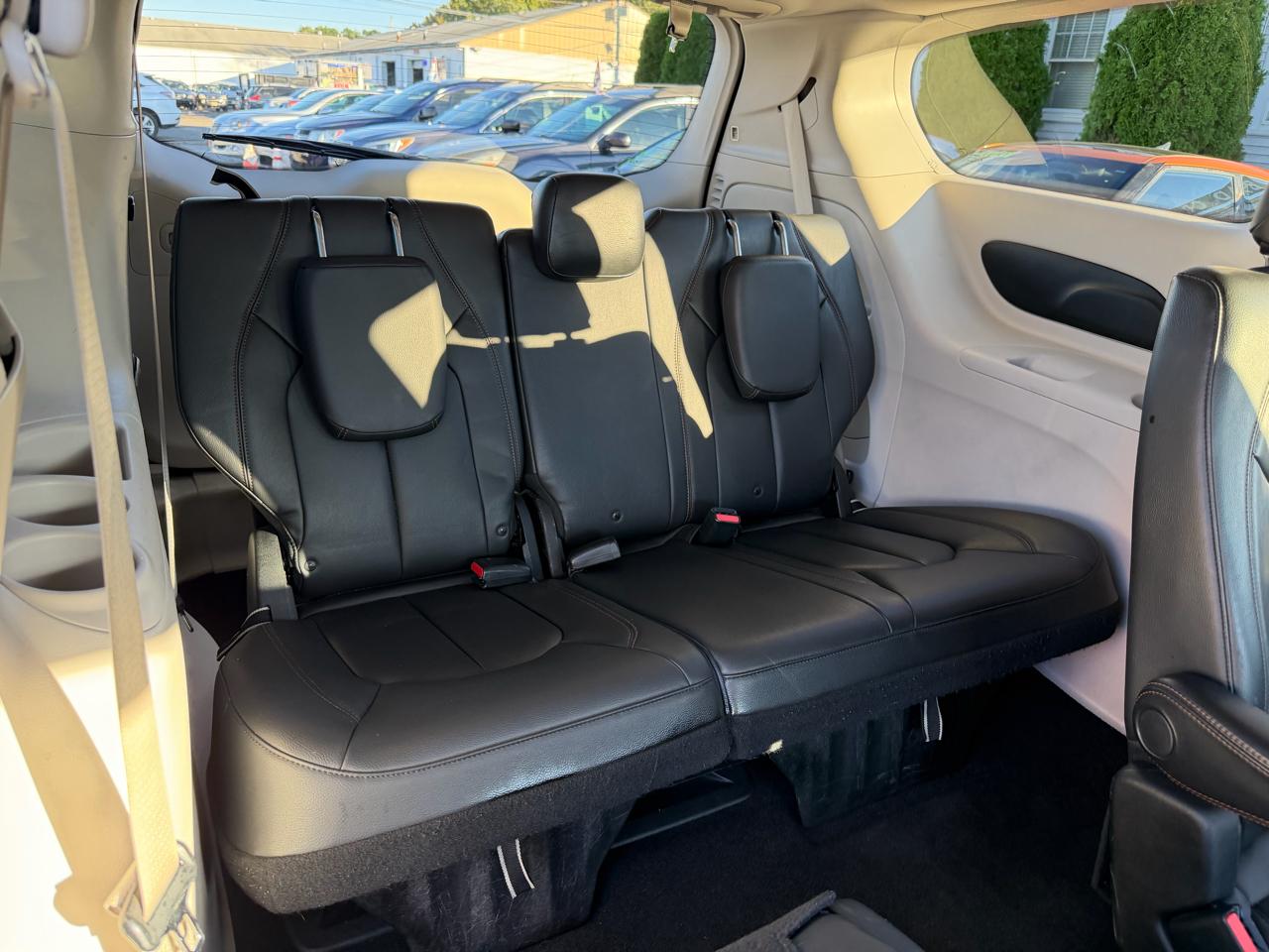 Chrysler Pacifica Touring-L 2017