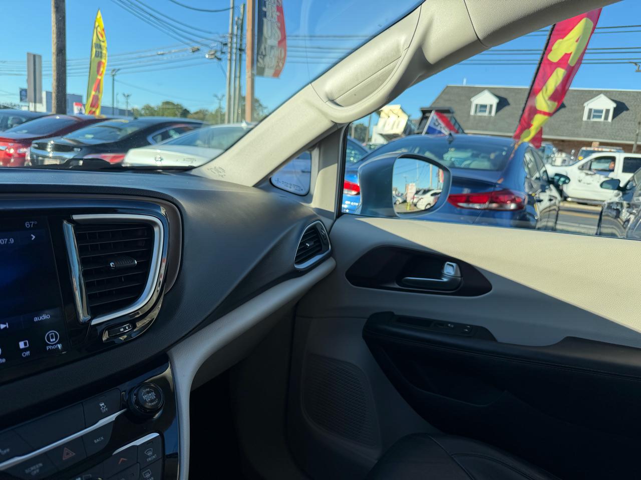 Chrysler Pacifica Touring-L 2017