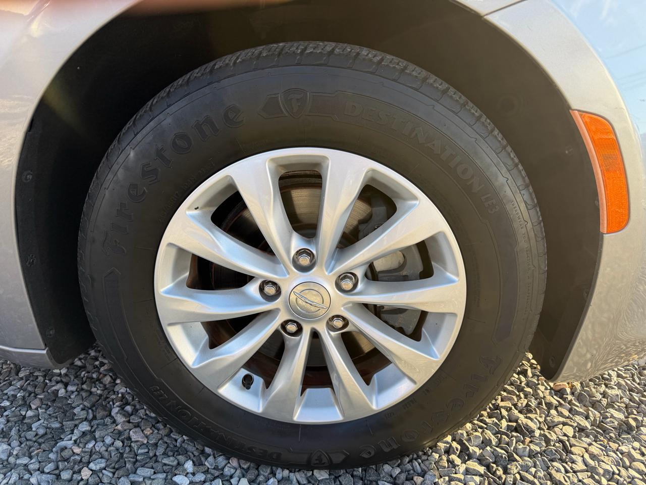 Chrysler Pacifica Touring-L 2017