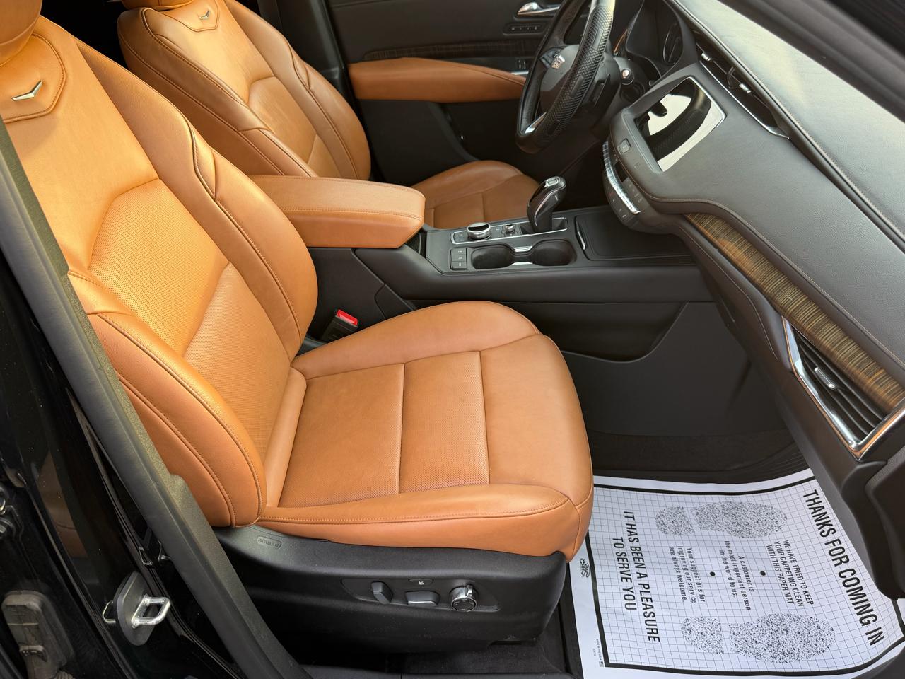 Cadillac XT4 Premium Luxury AWD 2019