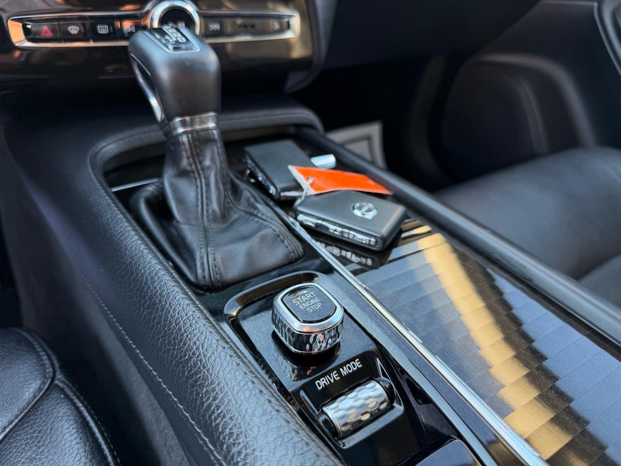 Volvo XC90 T6 Momentum AWD 2018