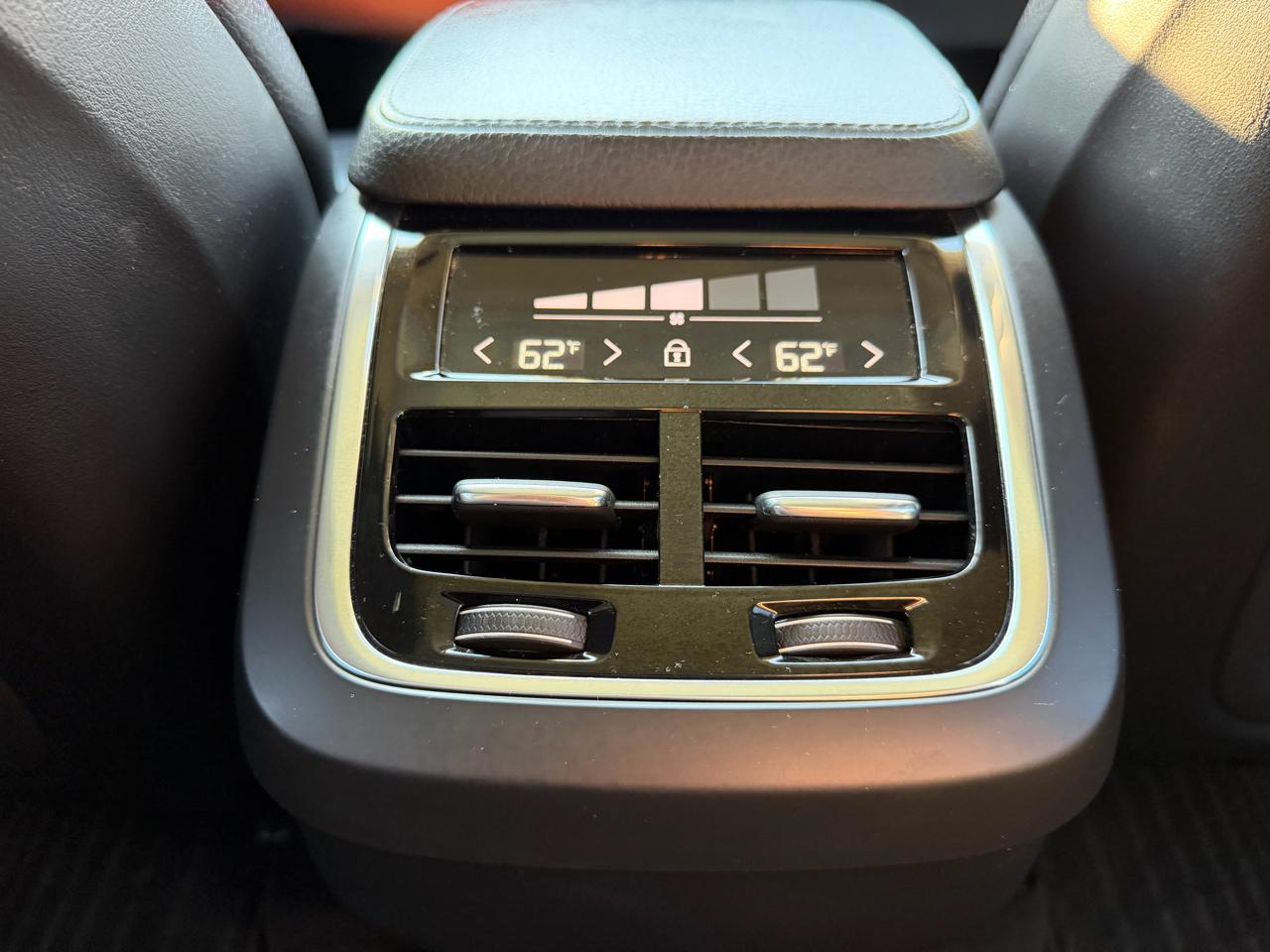 Volvo XC90 T6 Momentum AWD 2018