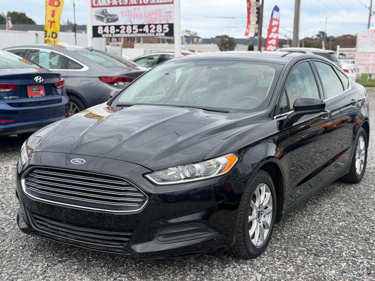 Ford Fusion S 2016