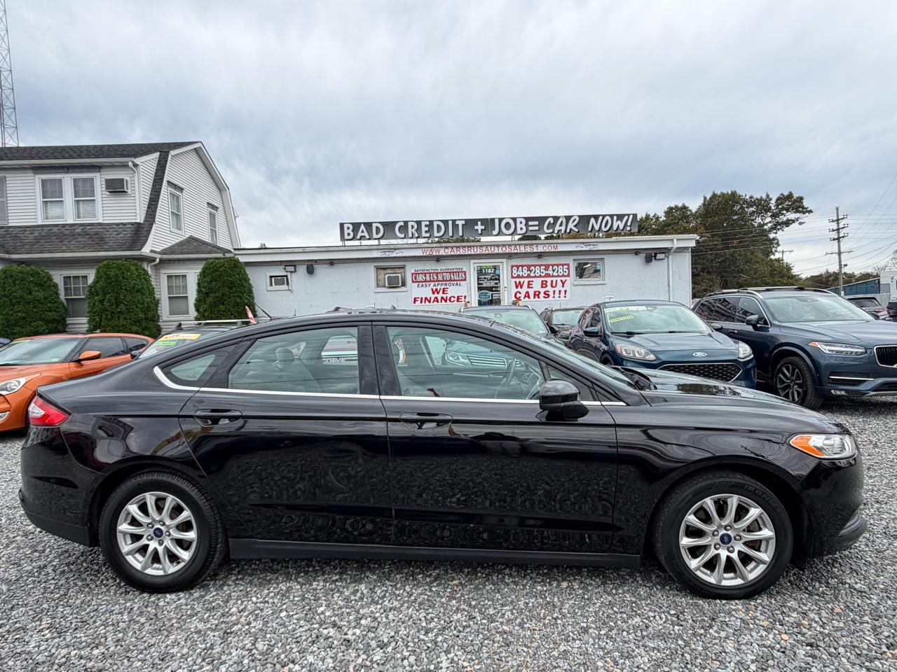 Ford Fusion S 2016
