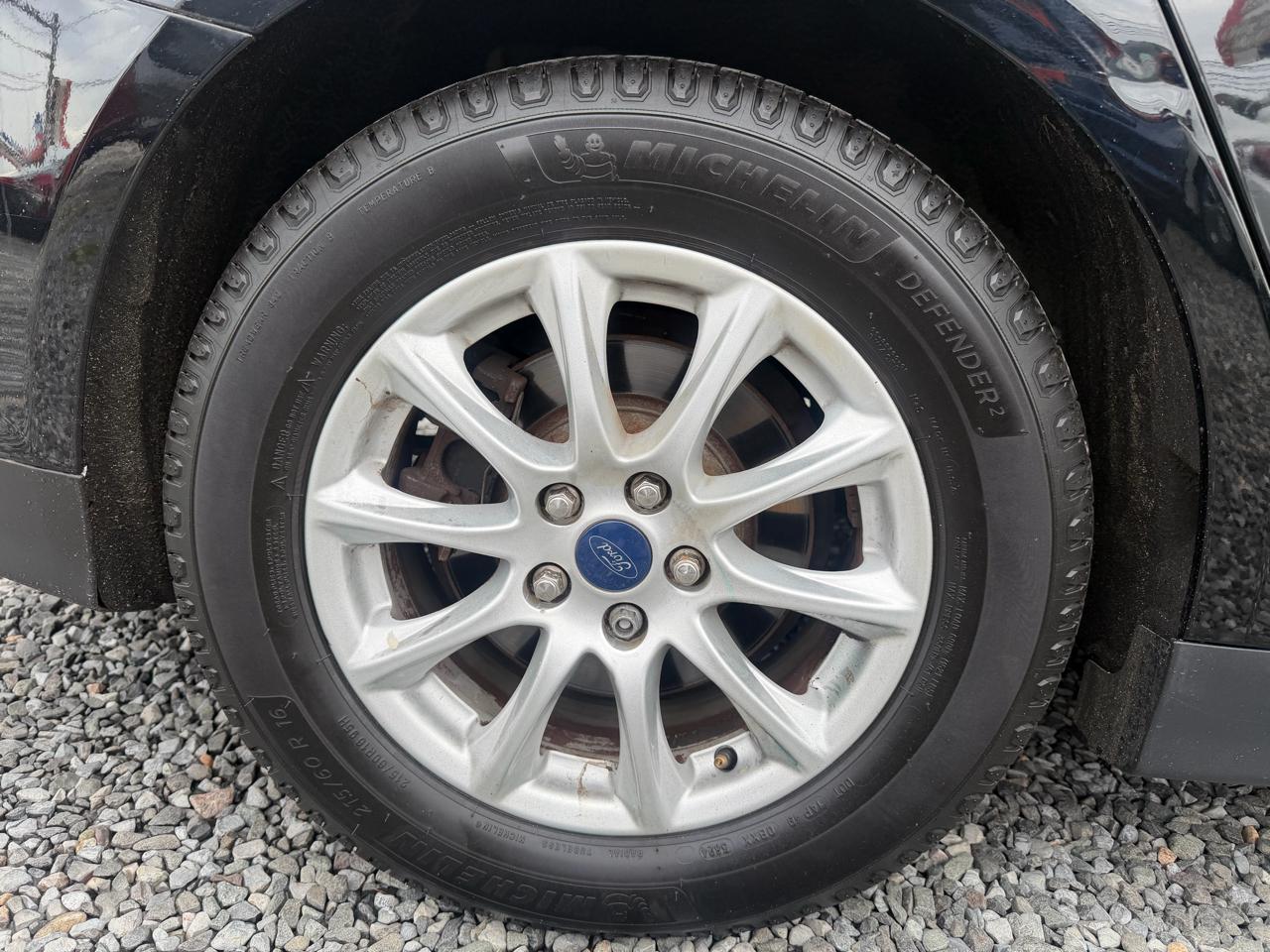 Ford Fusion S 2016