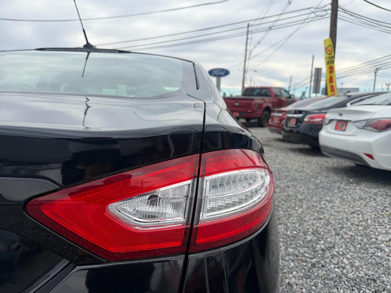 Ford Fusion S 2016