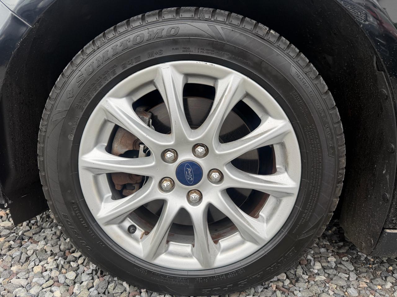 Ford Fusion S 2016