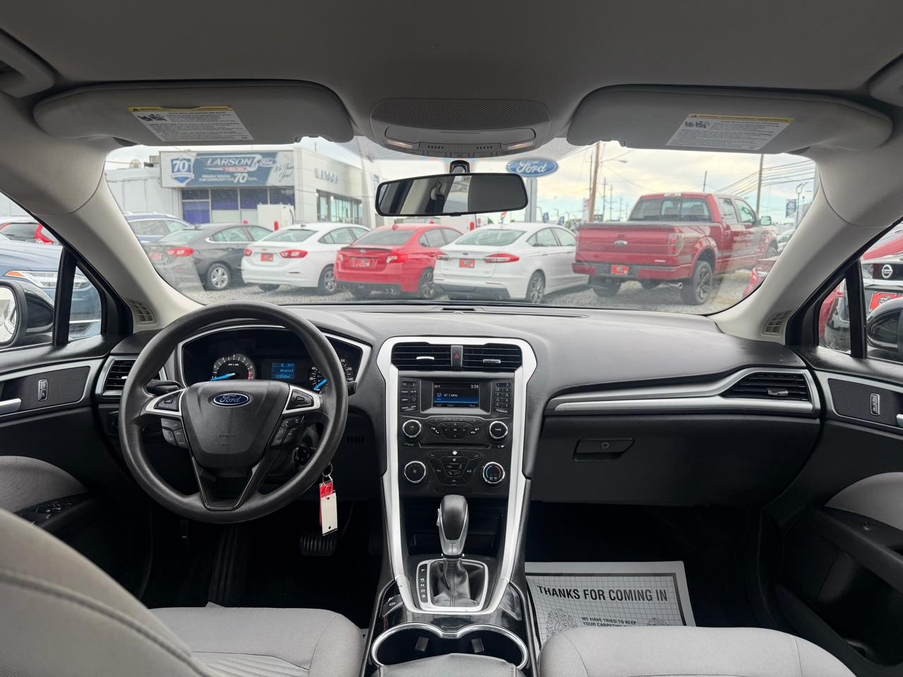 Ford Fusion S 2016