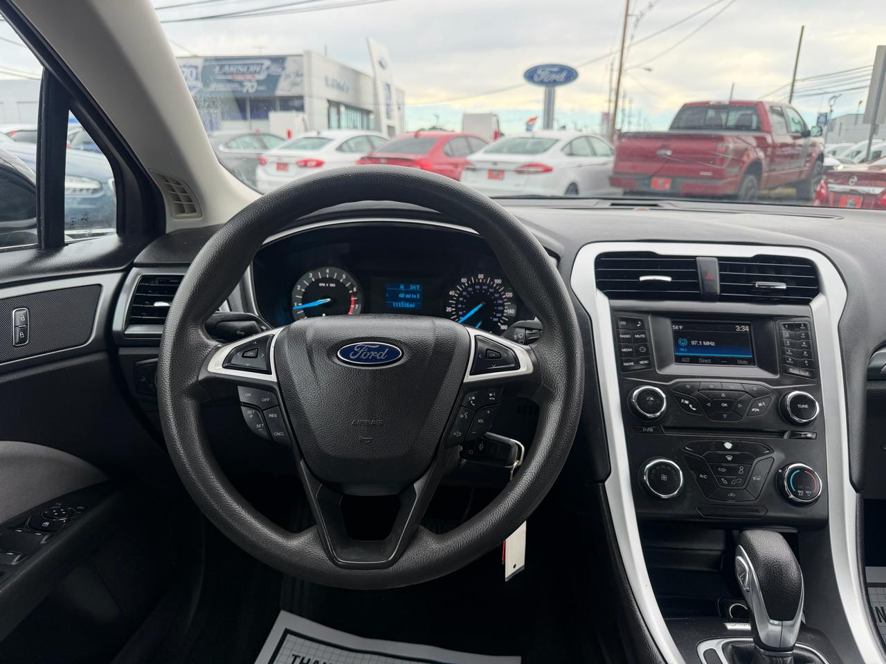 Ford Fusion S 2016