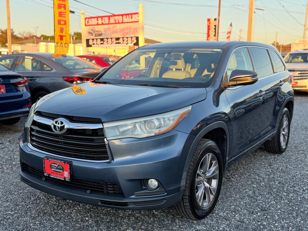 Toyota Highlander LE Plus 4D SUV FWD 2015
