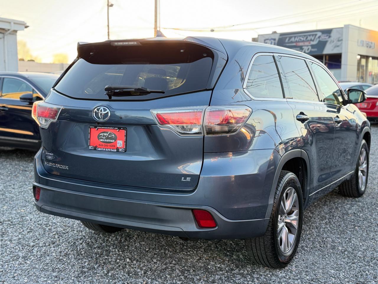 Toyota Highlander LE Plus 4D SUV FWD 2015
