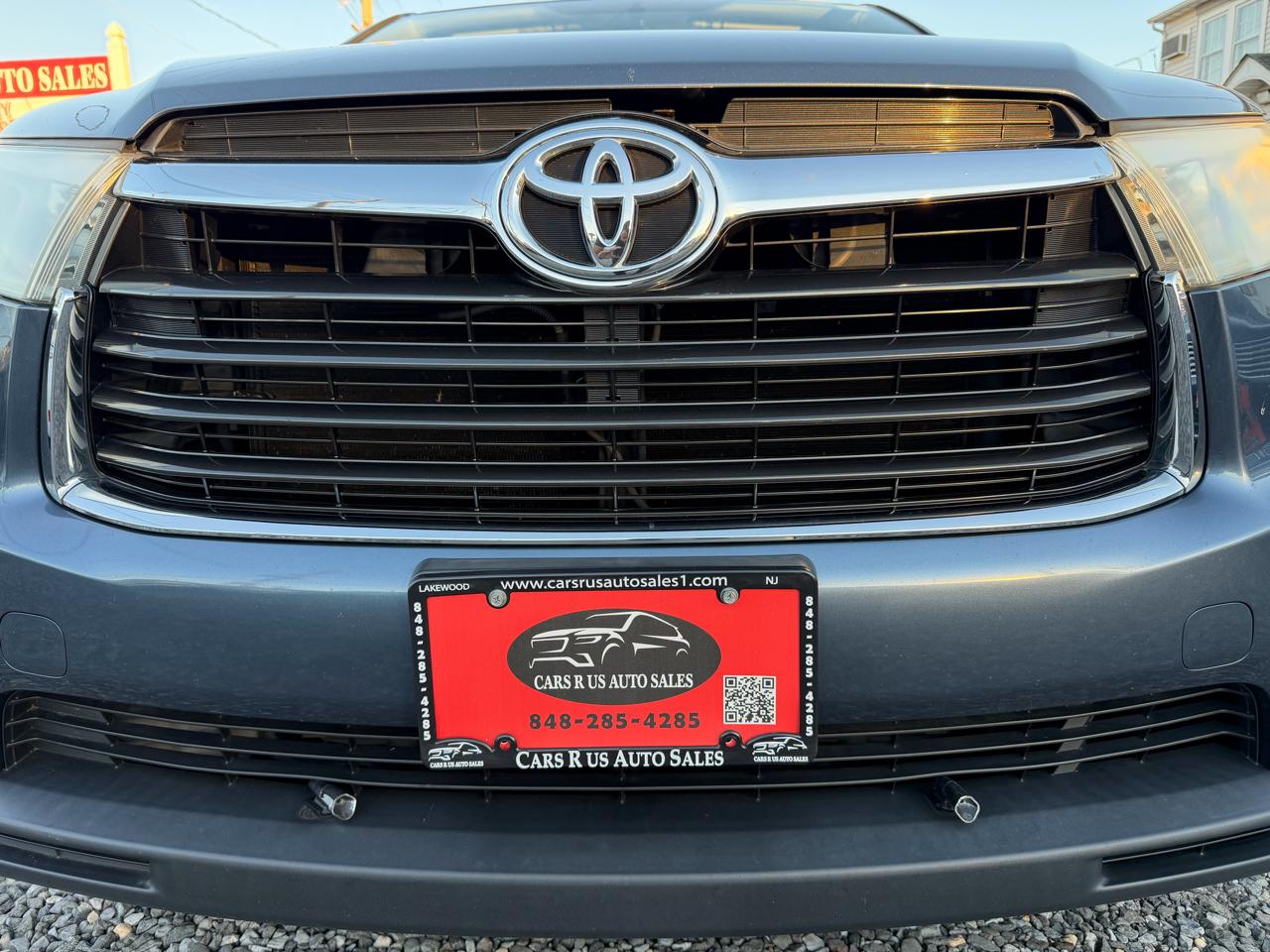 Toyota Highlander LE Plus 4D SUV FWD 2015