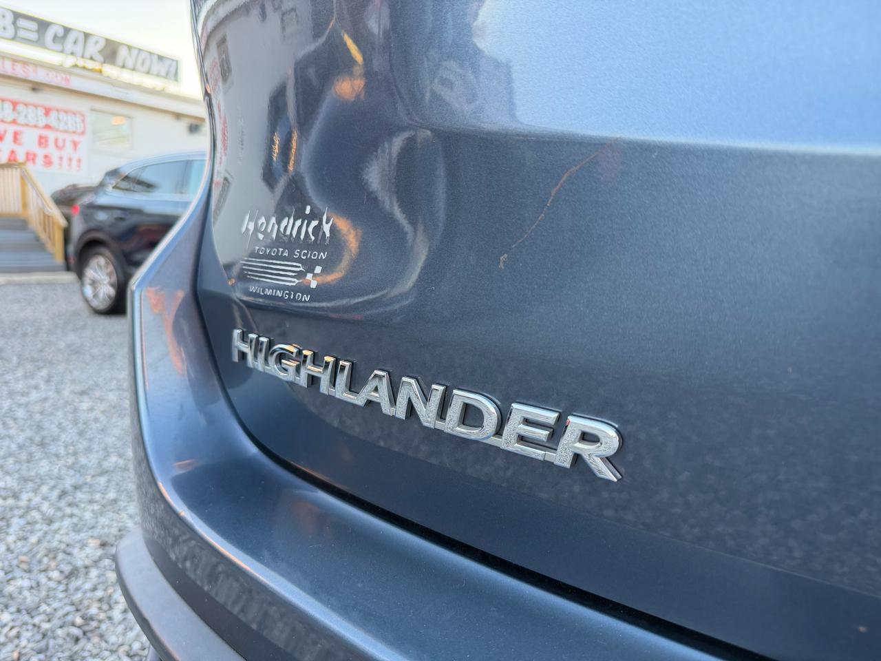 Toyota Highlander LE Plus 4D SUV FWD 2015