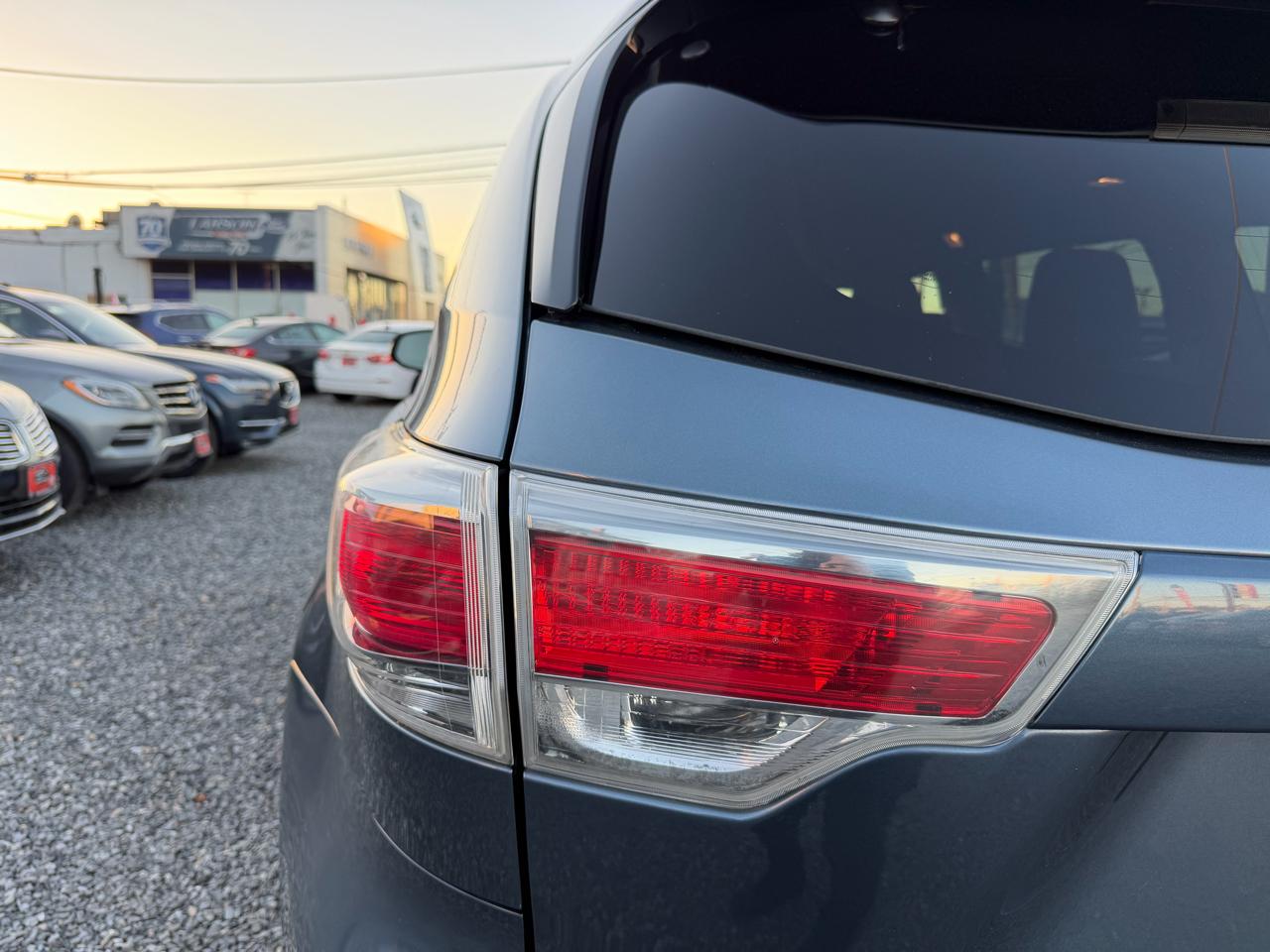 Toyota Highlander LE Plus 4D SUV FWD 2015