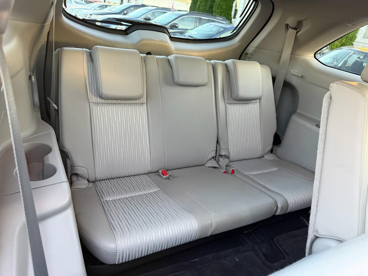 Toyota Highlander LE Plus 4D SUV FWD 2015