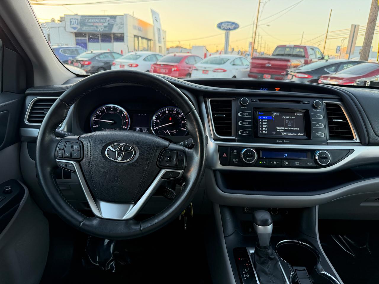 Toyota Highlander LE Plus 4D SUV FWD 2015