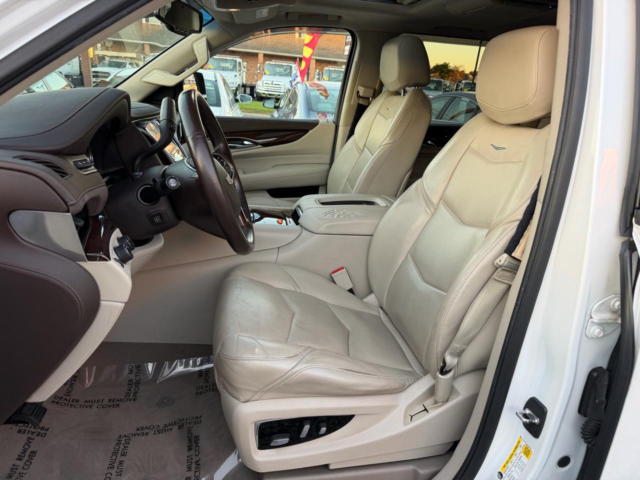 Cadillac Escalade ESV Luxury 4WD 2016
