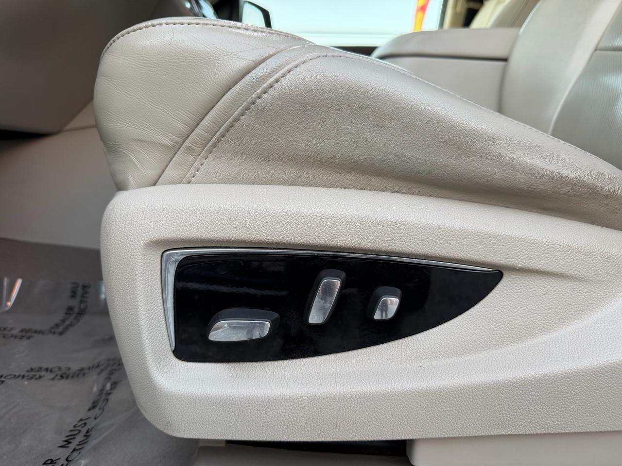 Cadillac Escalade ESV Luxury 4WD 2016