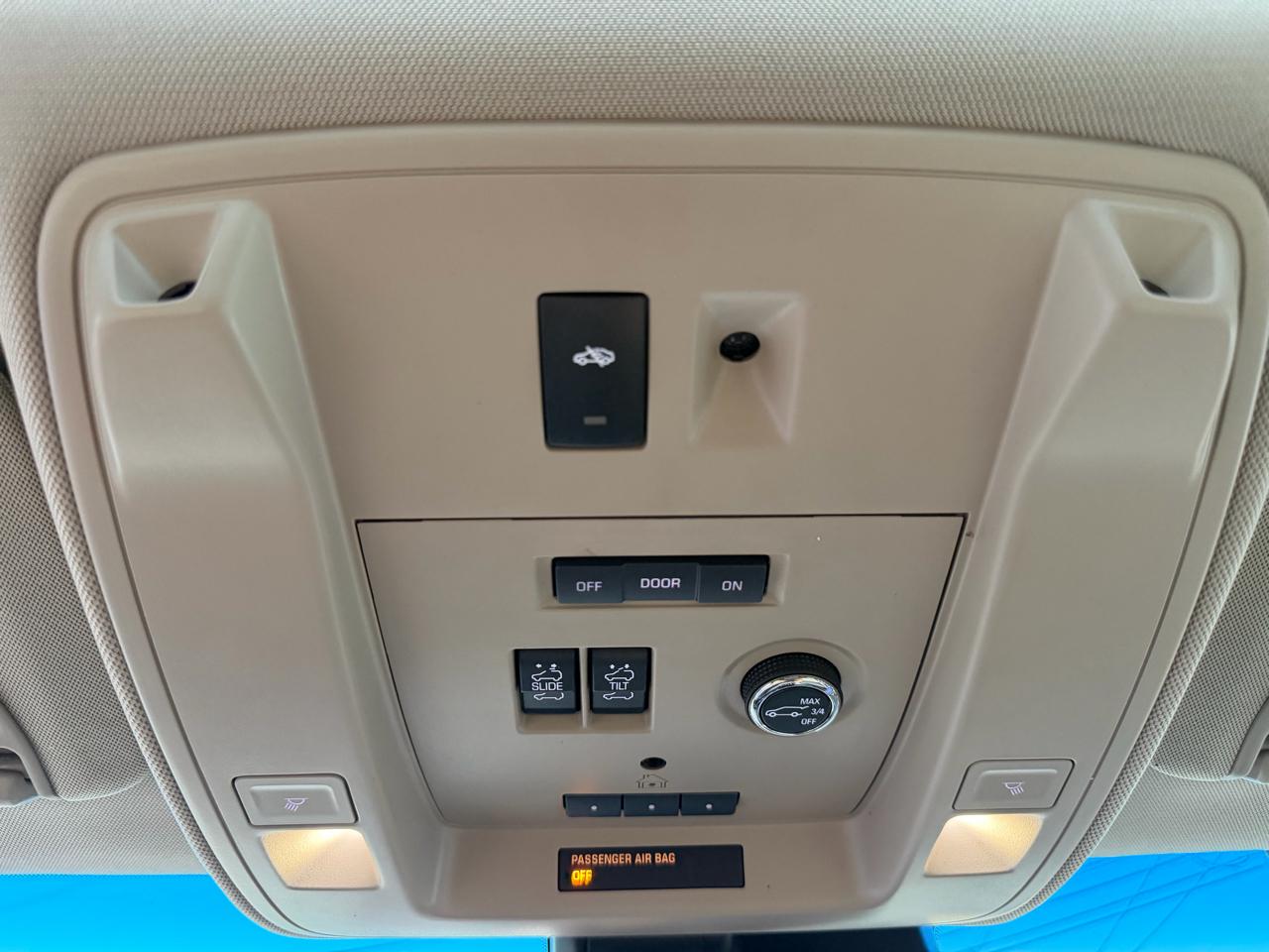 Cadillac Escalade ESV Luxury 4WD 2016