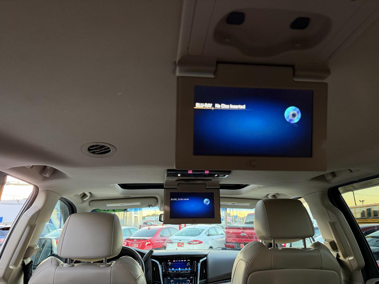 Cadillac Escalade ESV Luxury 4WD 2016
