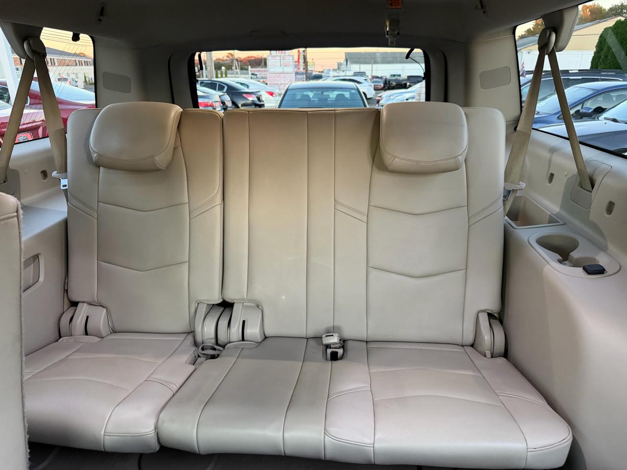 Cadillac Escalade ESV Luxury 4WD 2016