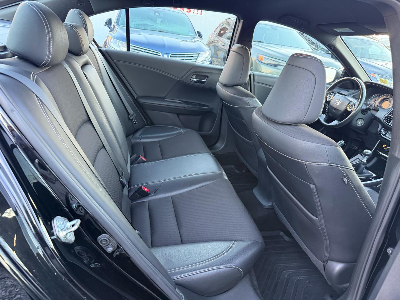 Honda Accord Sport 6-Spd MT 2016