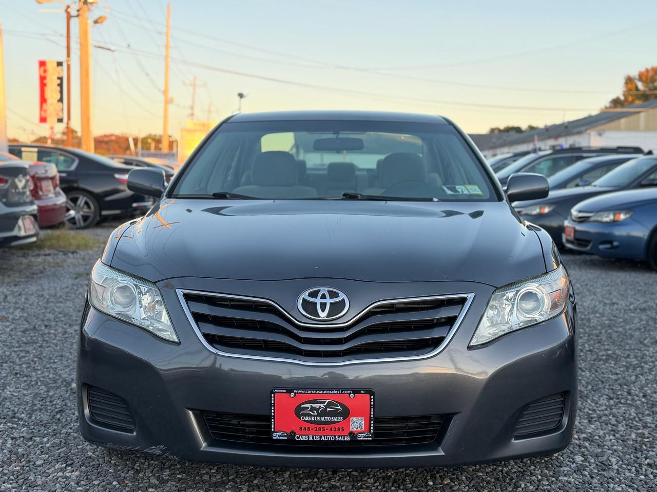 Toyota Camry 4dr Sdn LE Auto 2010
