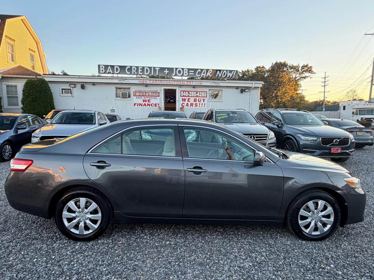 Toyota Camry 4dr Sdn LE Auto 2010