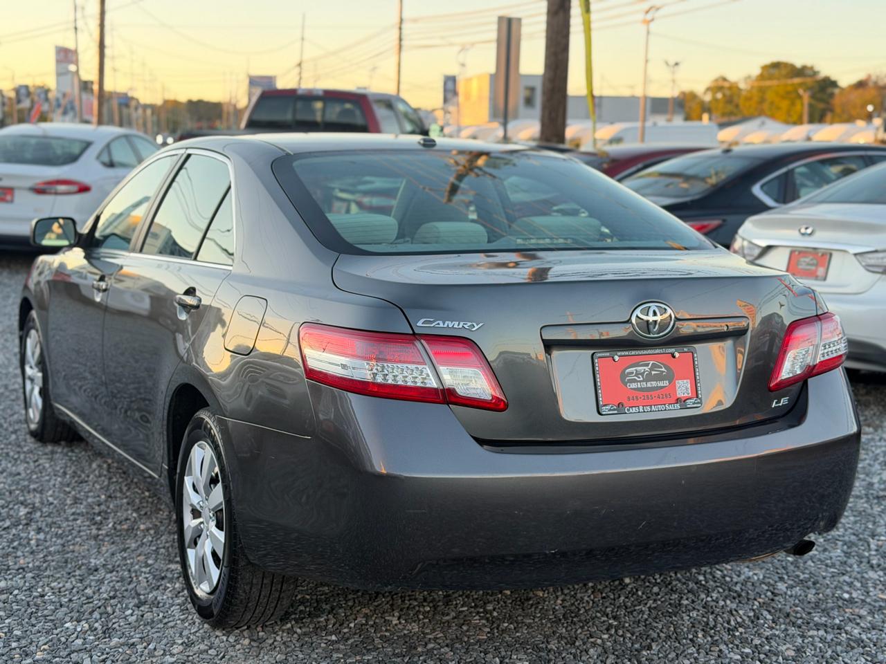 Toyota Camry 4dr Sdn LE Auto 2010