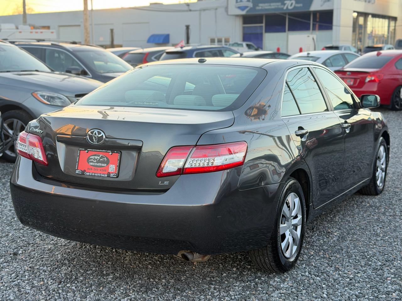Toyota Camry 4dr Sdn LE Auto 2010
