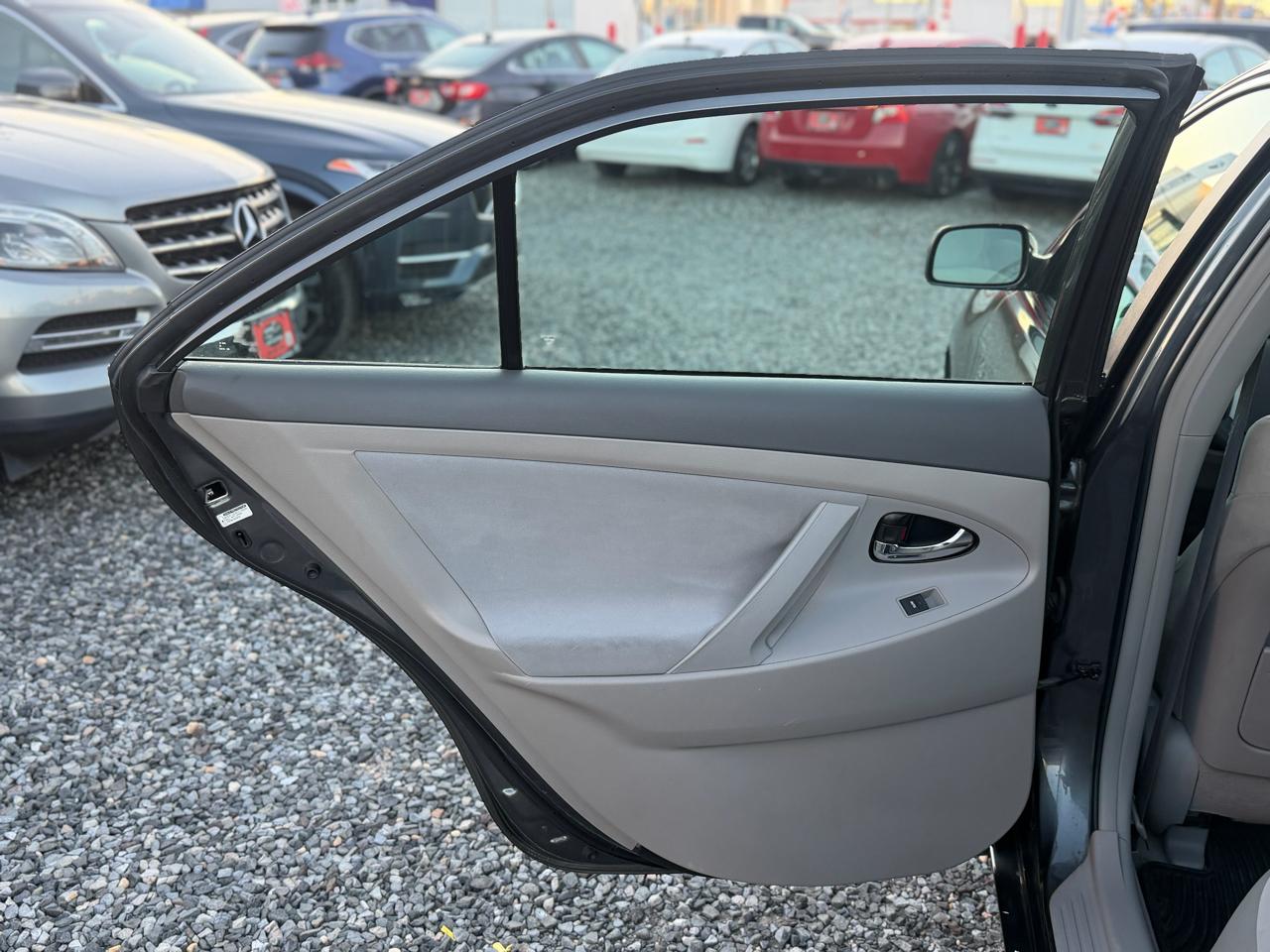 Toyota Camry 4dr Sdn LE Auto 2010