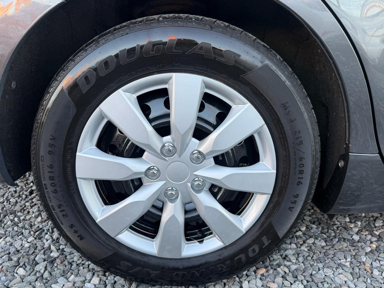Toyota Camry 4dr Sdn LE Auto 2010