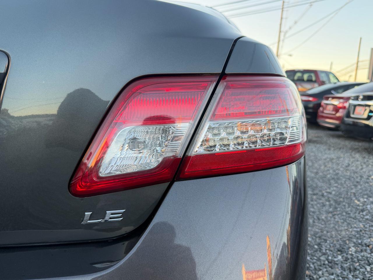 Toyota Camry 4dr Sdn LE Auto 2010