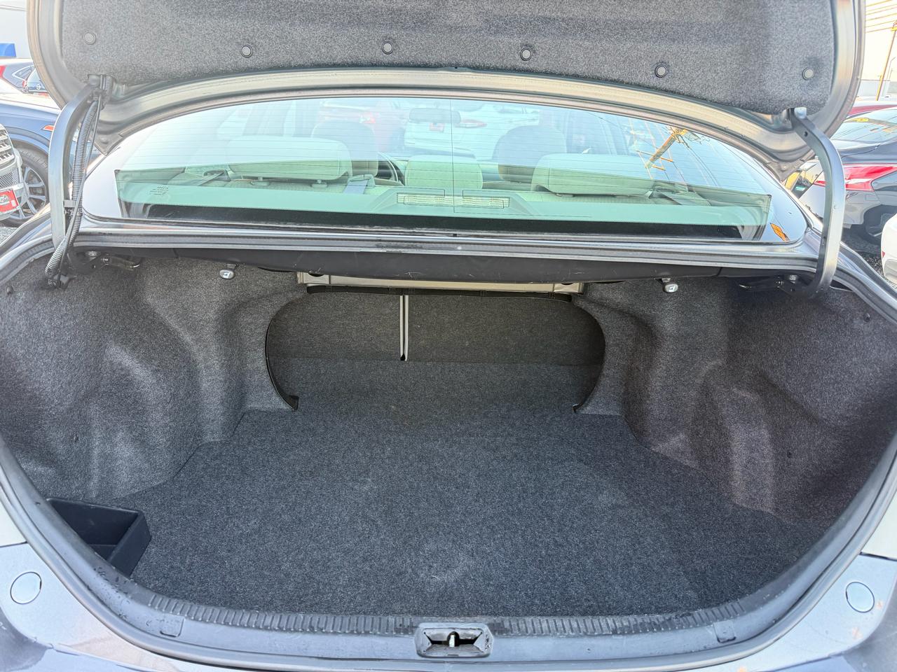 Toyota Camry 4dr Sdn LE Auto 2010