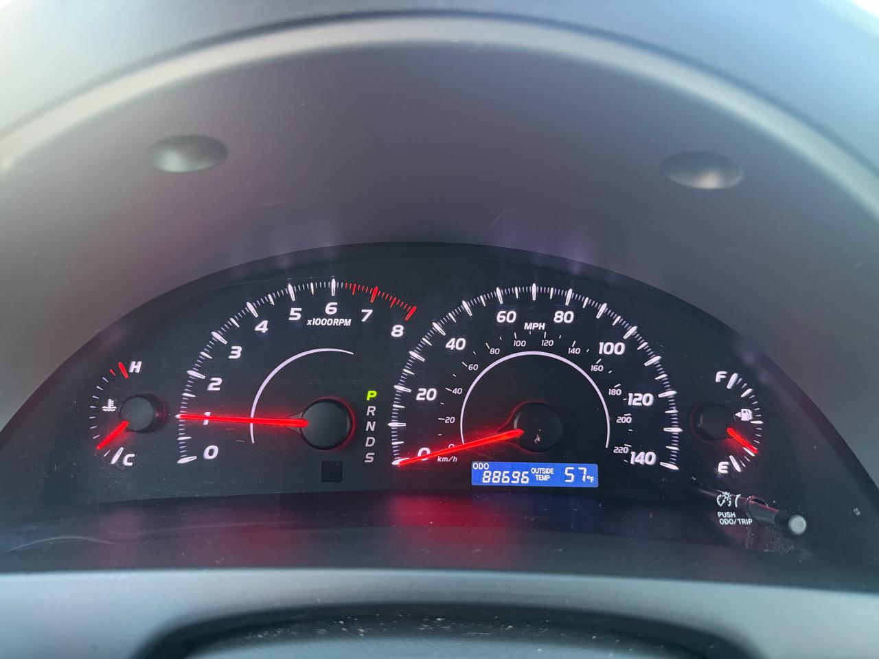 Toyota Camry 4dr Sdn LE Auto 2010