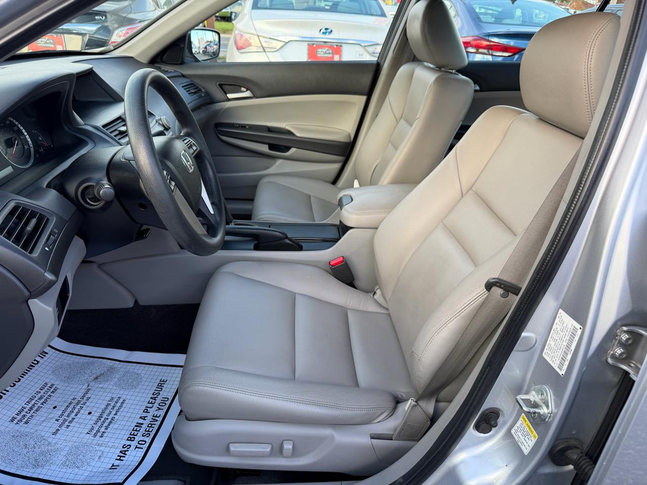 Honda Accord LX-P Sedan AT 2010