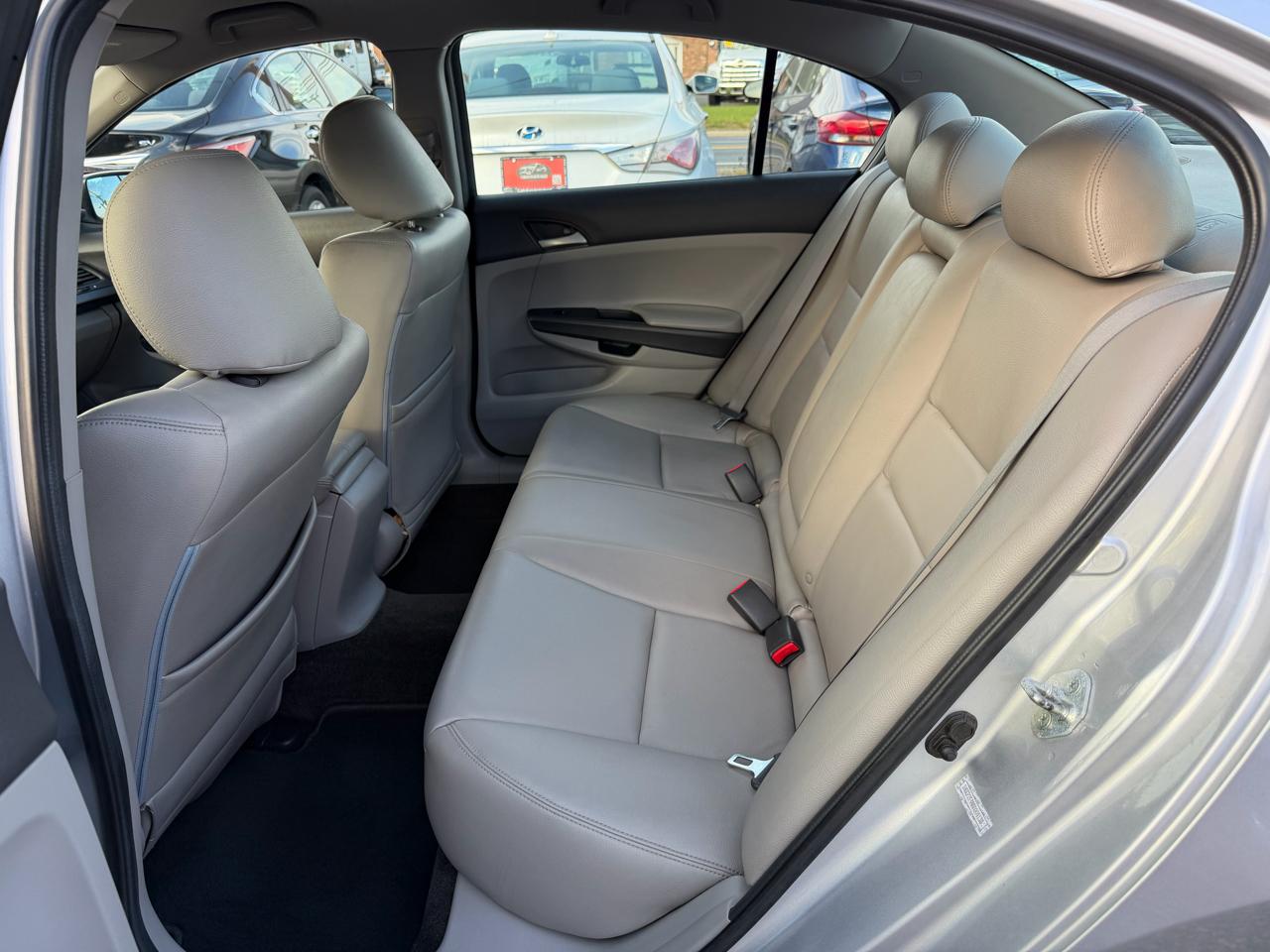 Honda Accord LX-P Sedan AT 2010