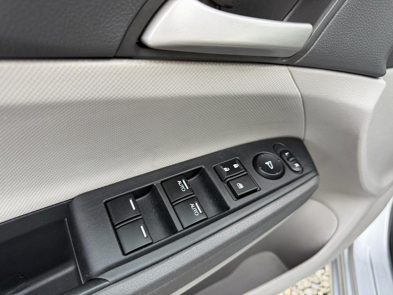 Honda Accord LX-P Sedan AT 2010