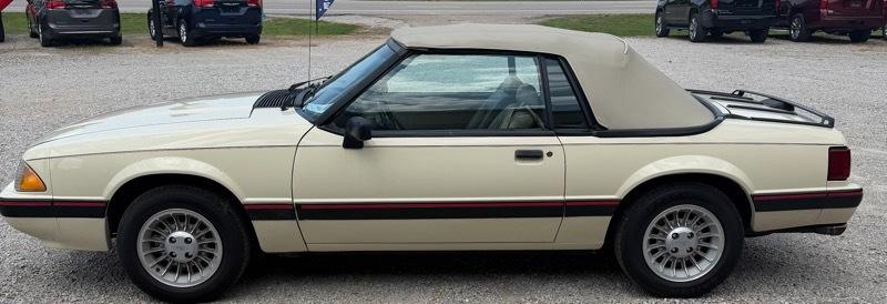 Ford Mustang LX convertible 1989