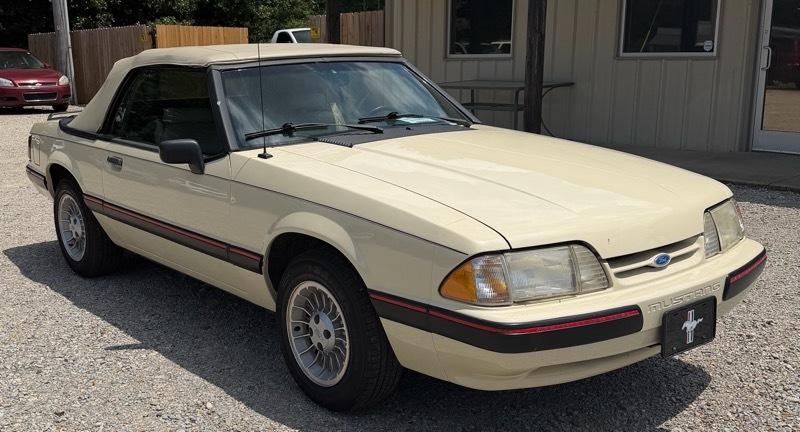 Ford Mustang LX convertible 1989