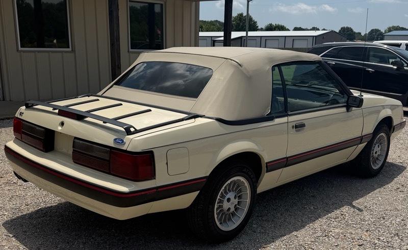 Ford Mustang LX convertible 1989