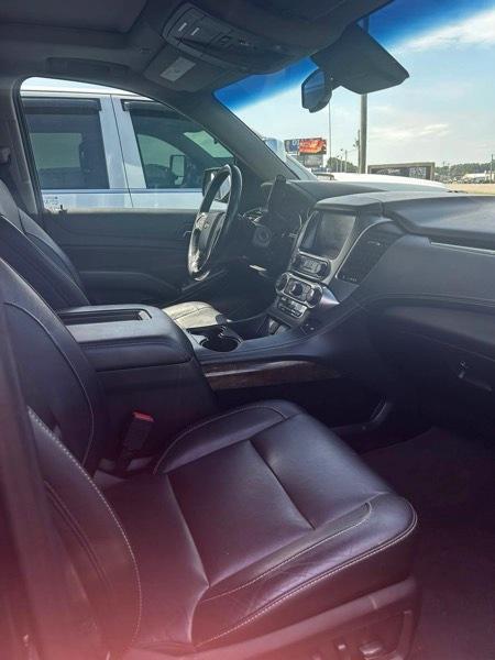 Chevrolet Suburban LT 4WD 2019