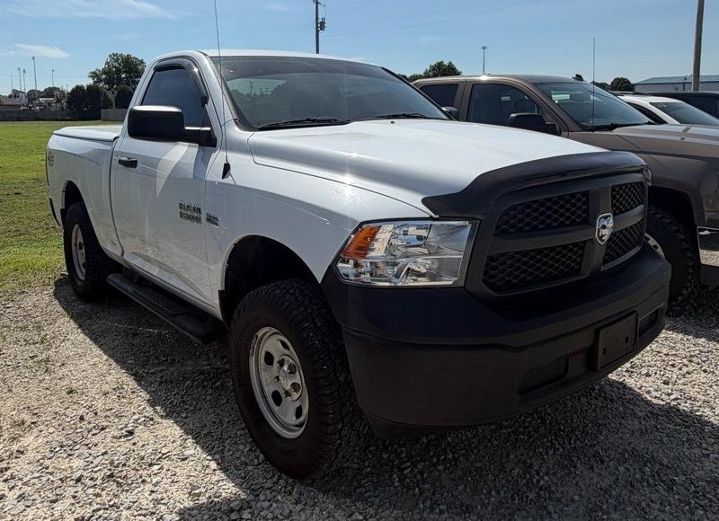 RAM 1500 Tradesman Regular Cab SWB 4WD 2017