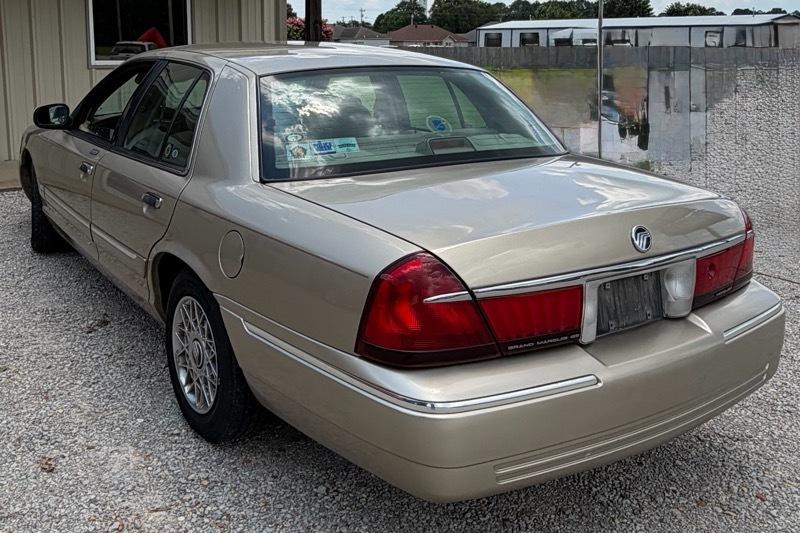 Mercury Grand Marquis GS 2000