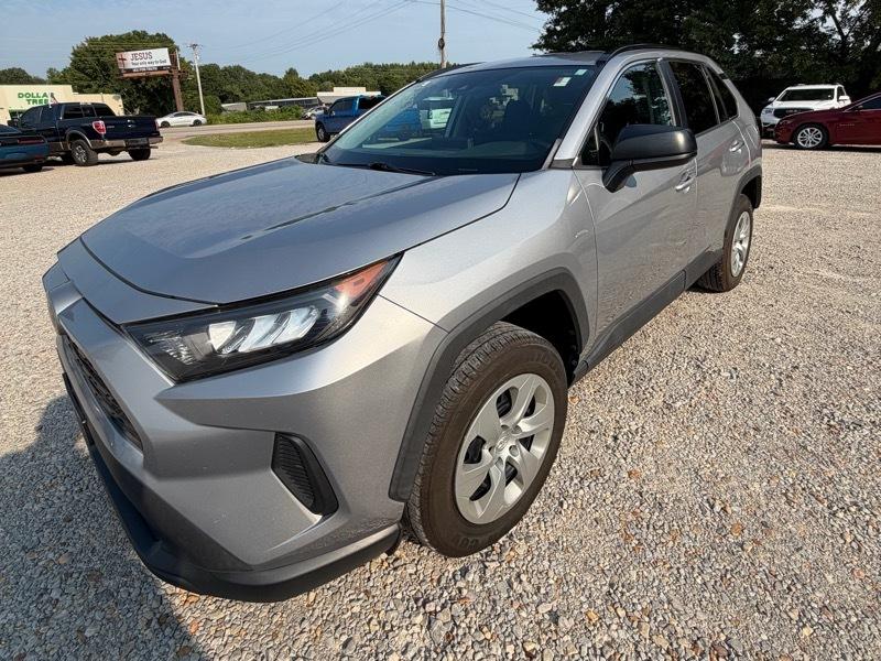 Toyota RAV4 LE AWD 2020