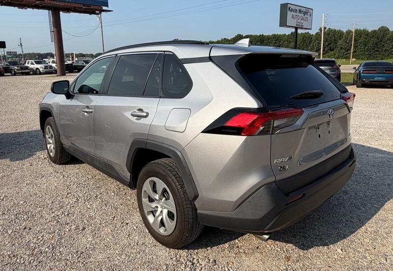 Toyota RAV4 LE AWD 2020
